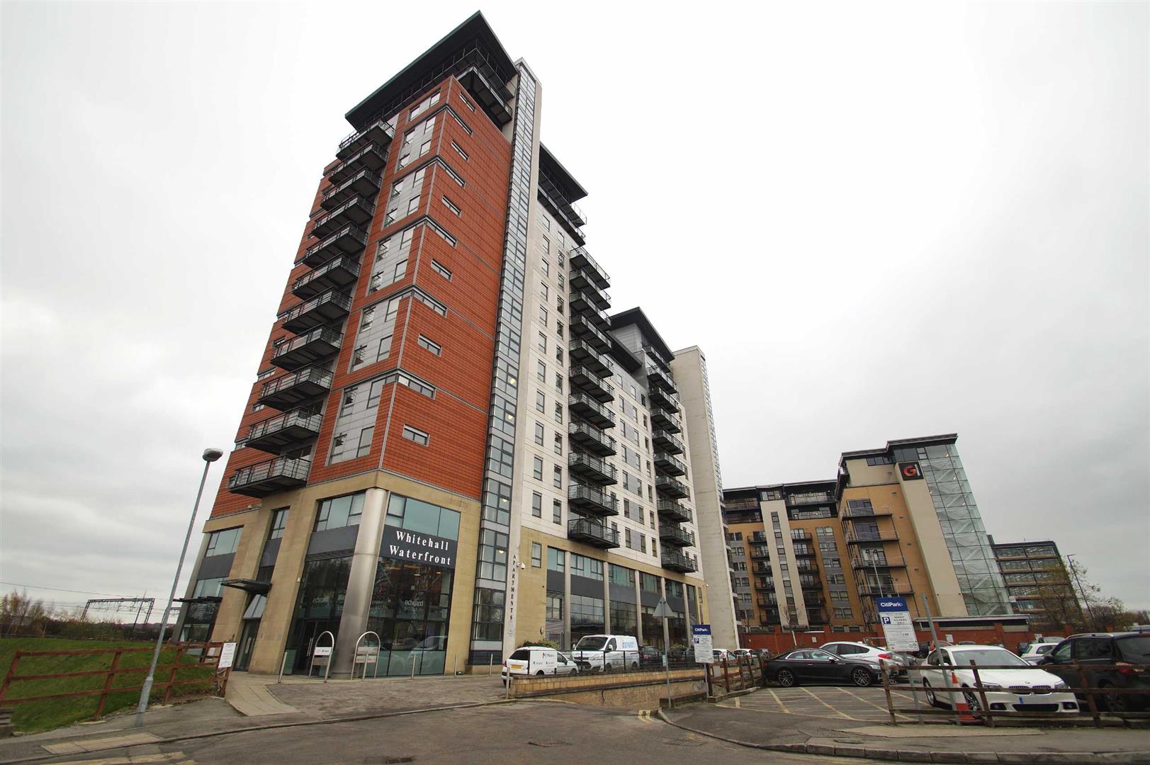 Flat Whitehall Riverside in Leeds
