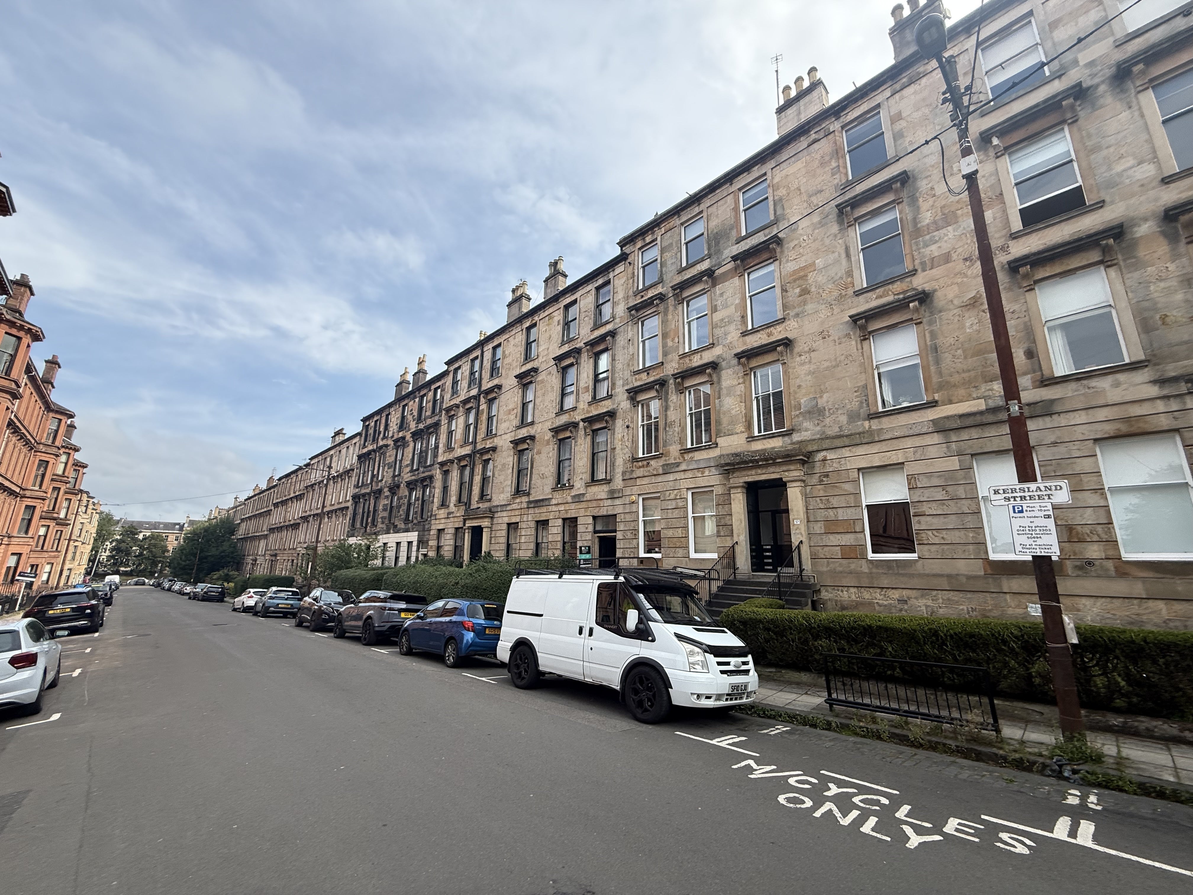 Flat Kersland Street in Glasgow