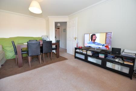 Flat Rollesbrook Gardens in Southampton