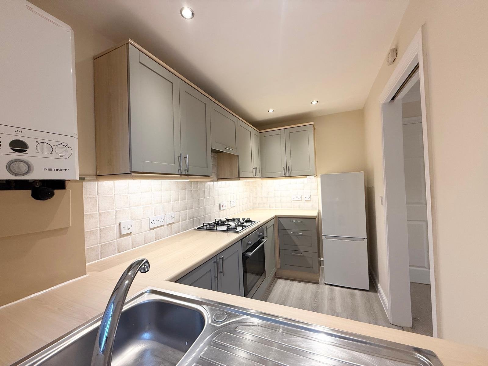 Flat Clifton Mews in Leeds