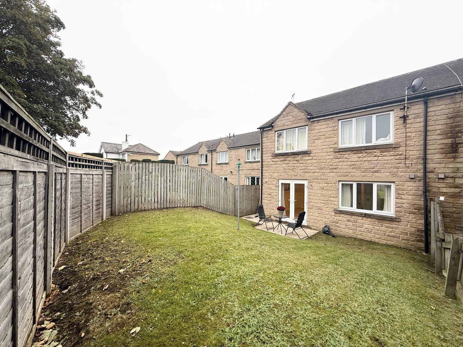 Flat Clifton Mews in Leeds
