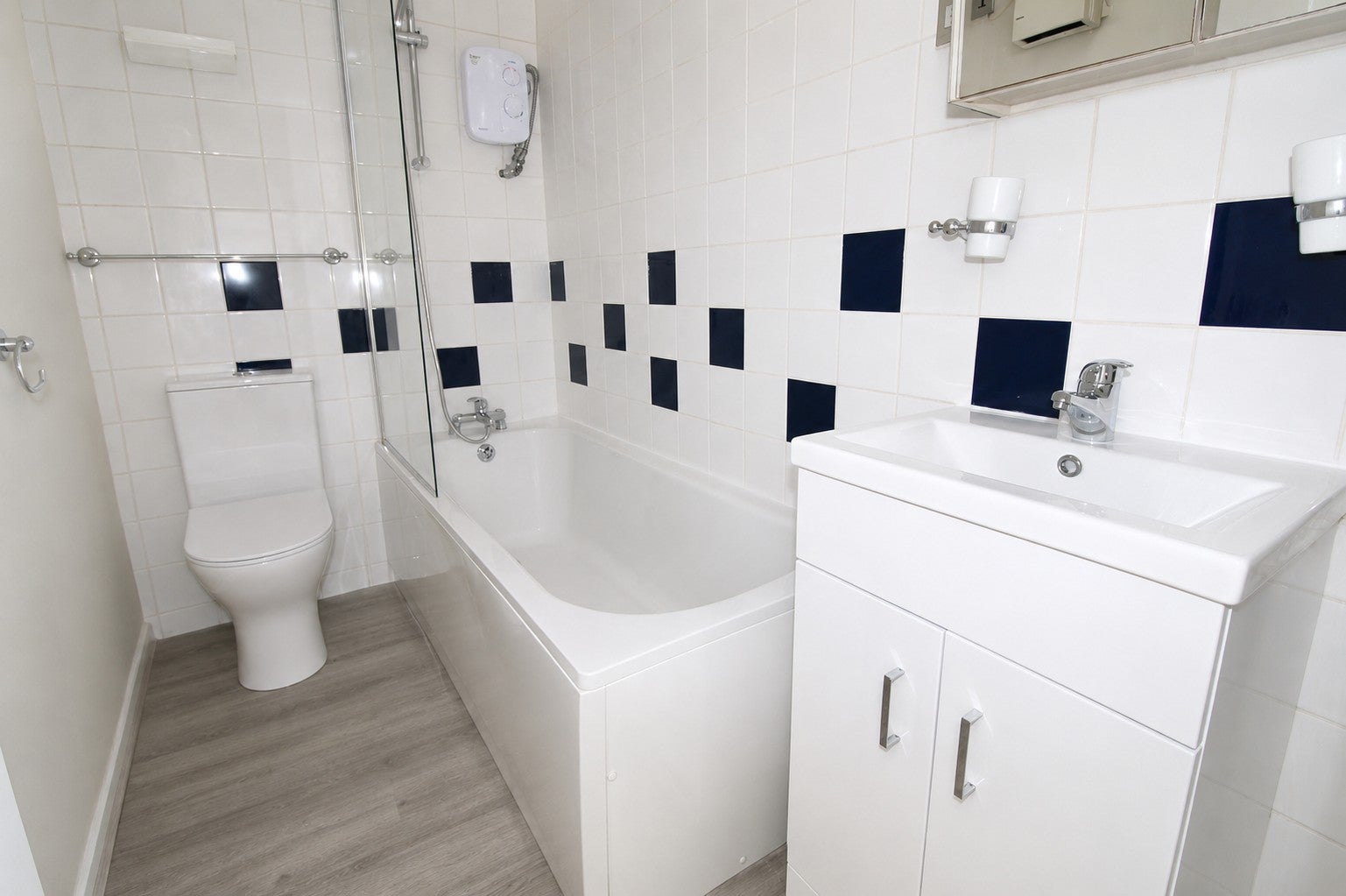 Flat Acworth Close in Greater London
