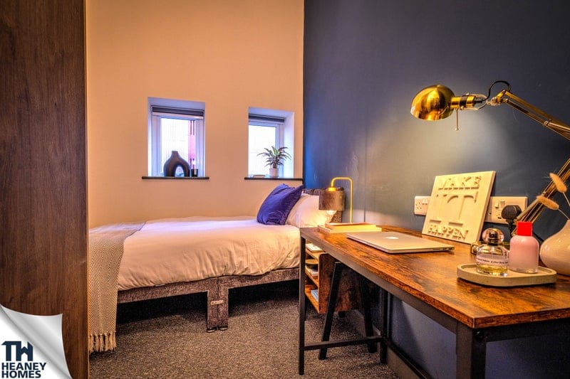 Room Shields Road in Newcastle upon Tyne