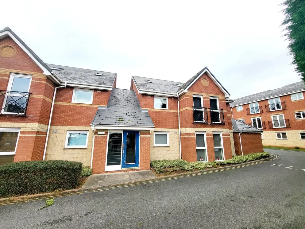 Flat Macarthur Way in Wyre Forest