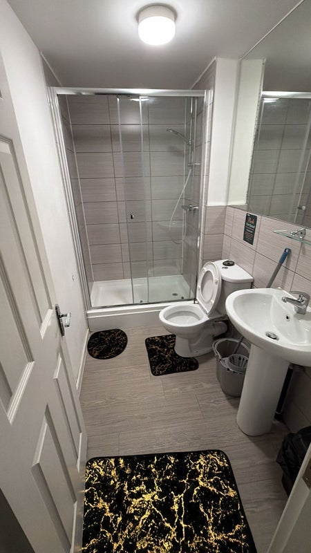 Room Deramore Street in Manchester