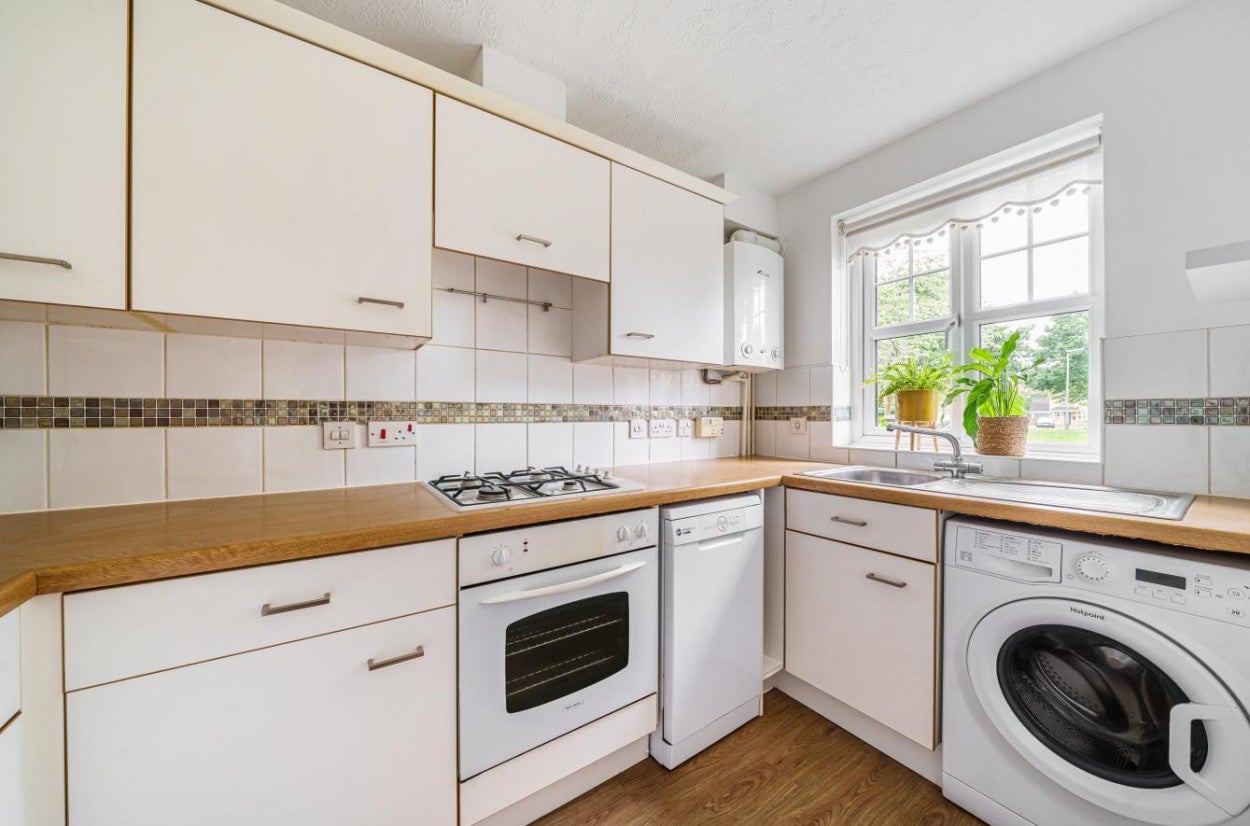 House Picton Close in Surrey Heath