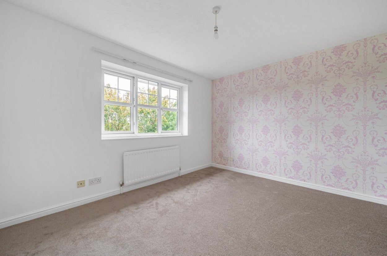 House Picton Close in Surrey Heath