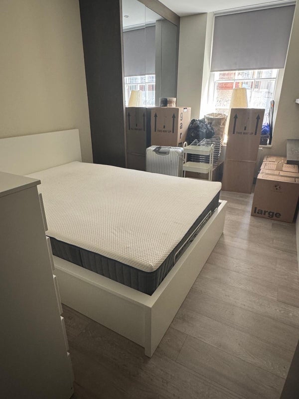Room Old Queen Street in City of Westminster