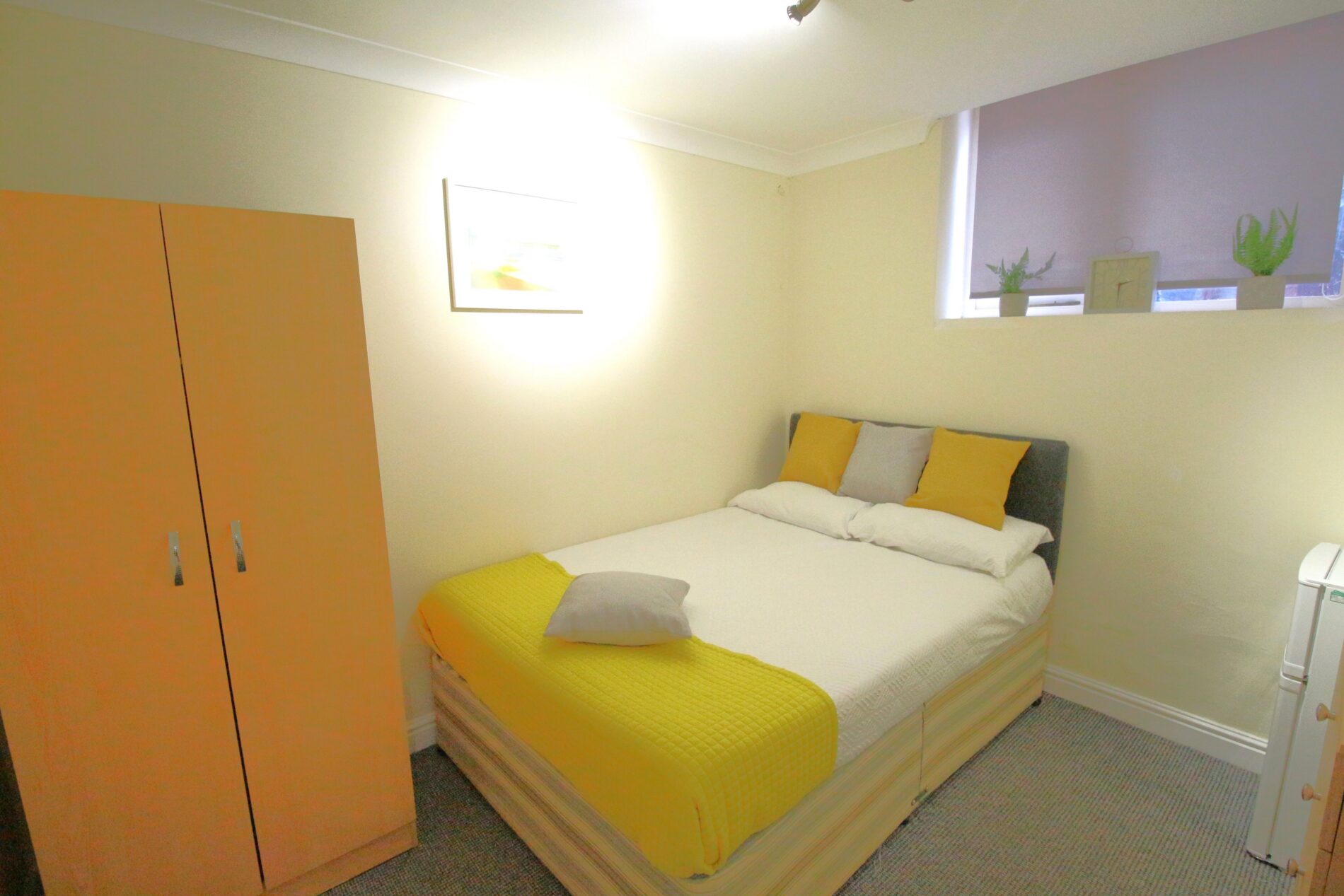 Room Winn Street in Lincoln