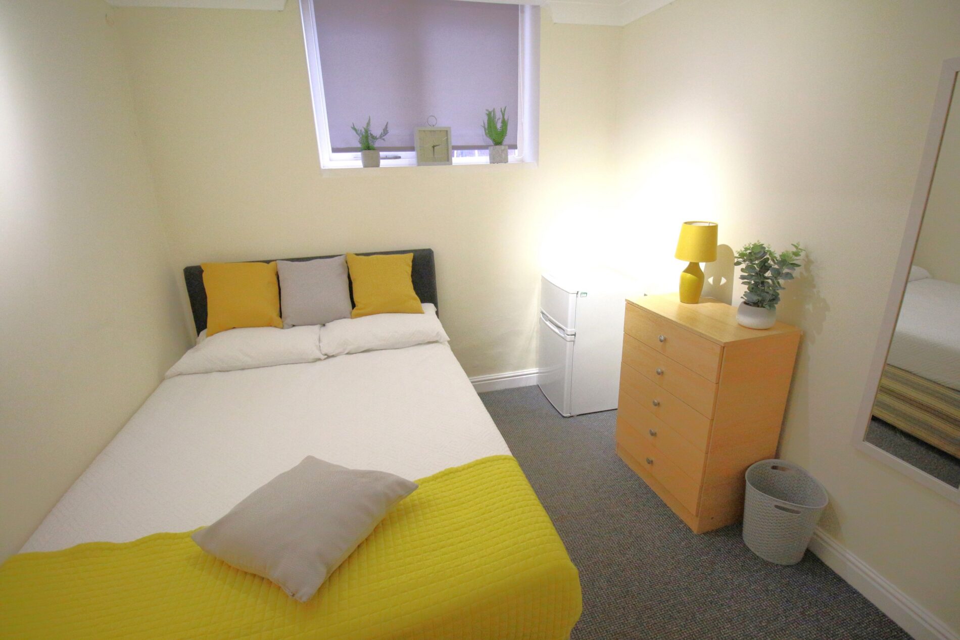 Room Winn Street in Lincoln