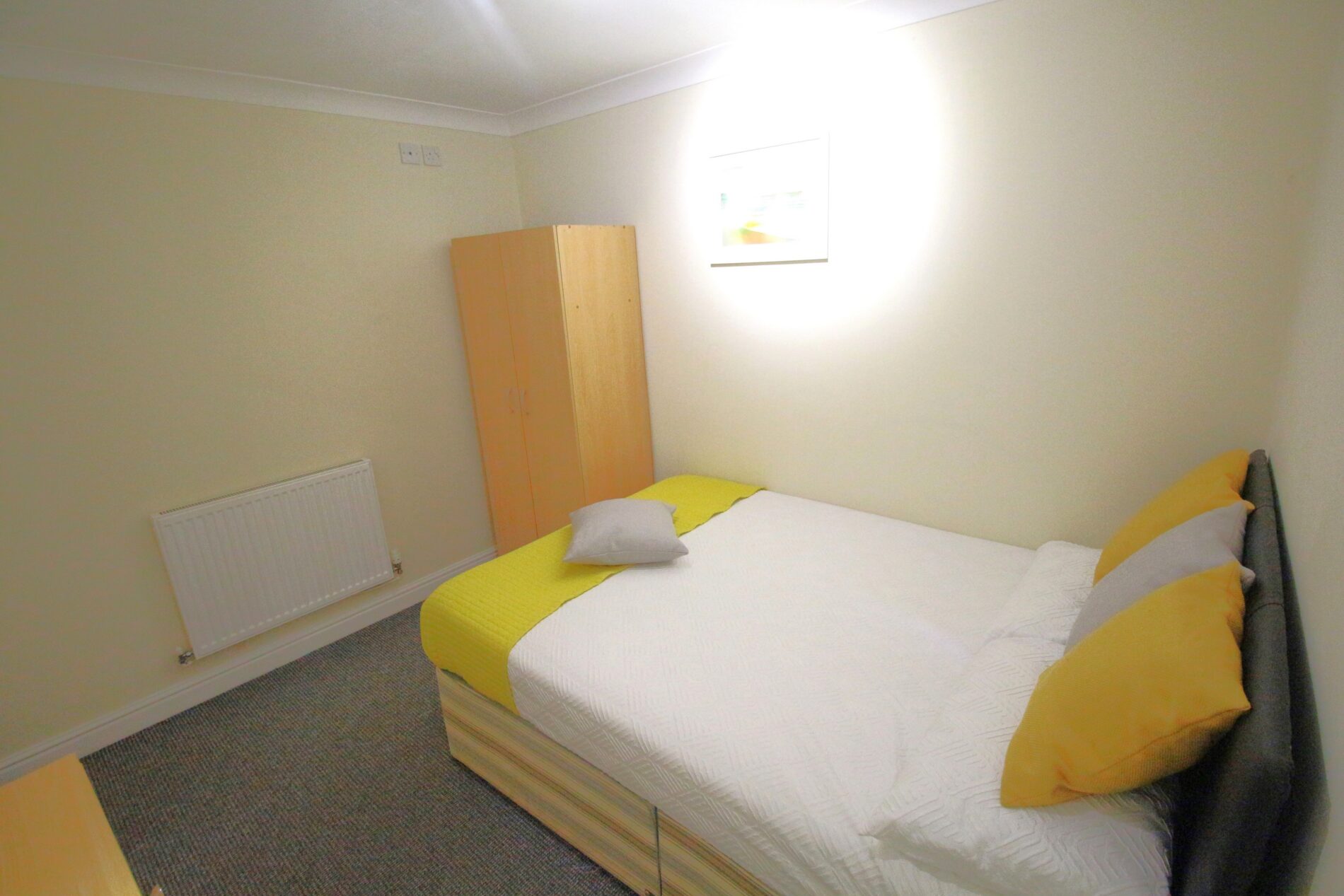 Room Winn Street in Lincoln