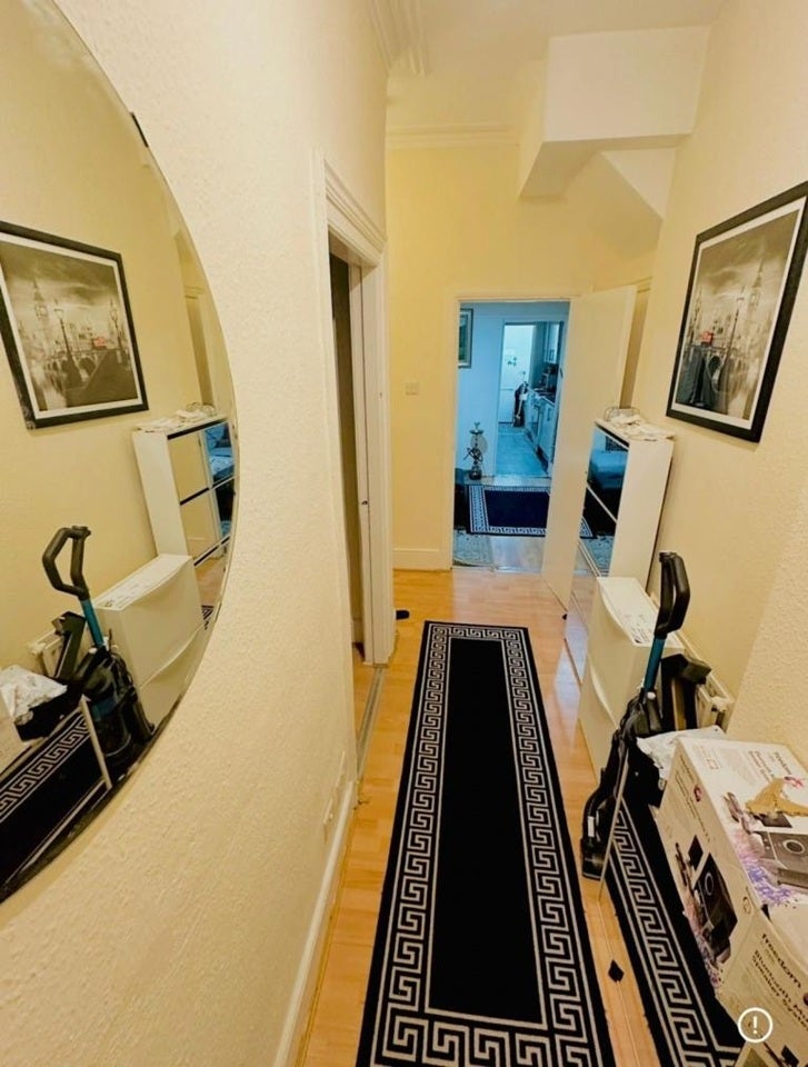 House Milverton Gardens in Greater London