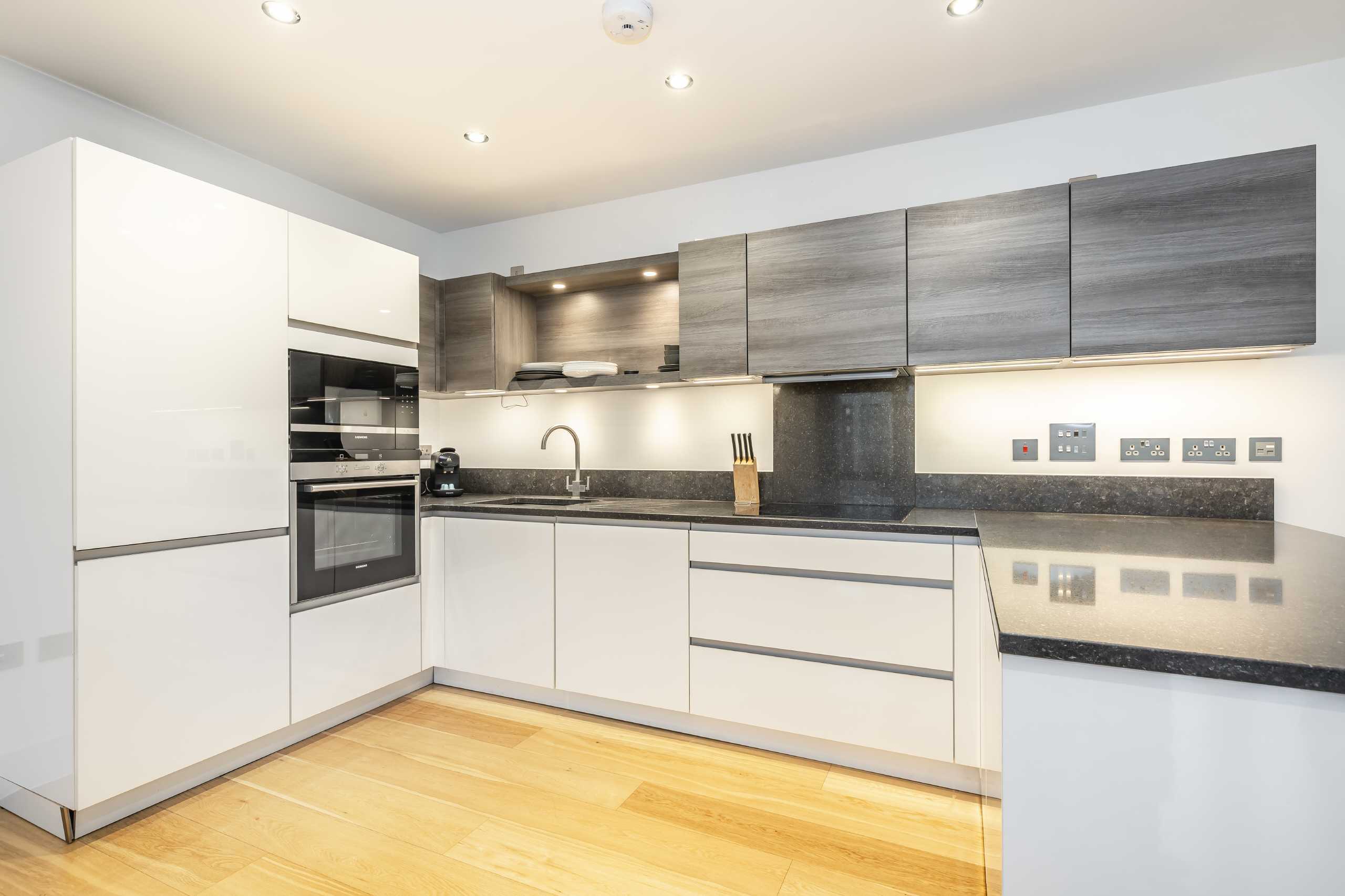 Flat Faraday Road in Greater London