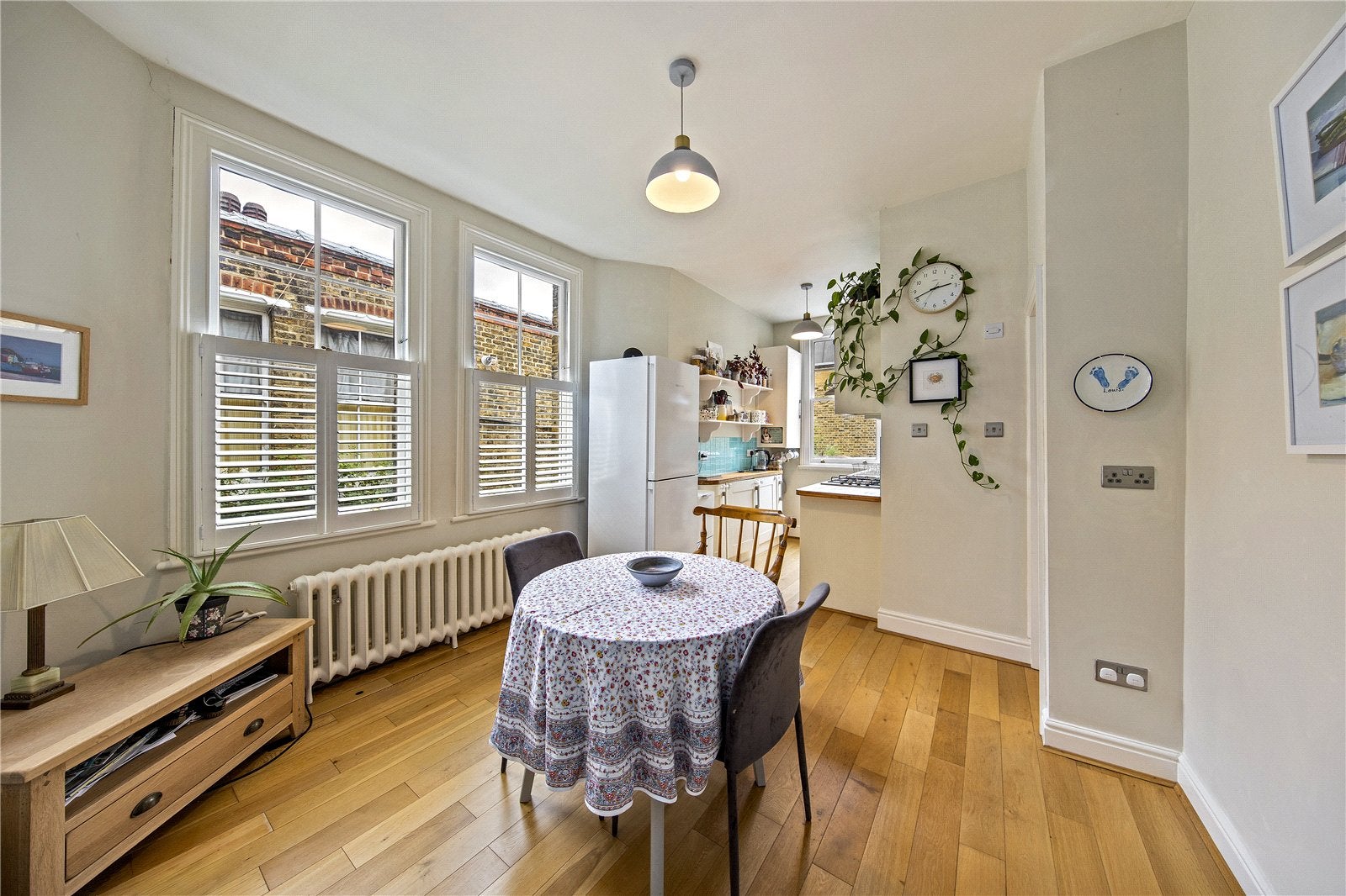 Flat North Avenue in Greater London