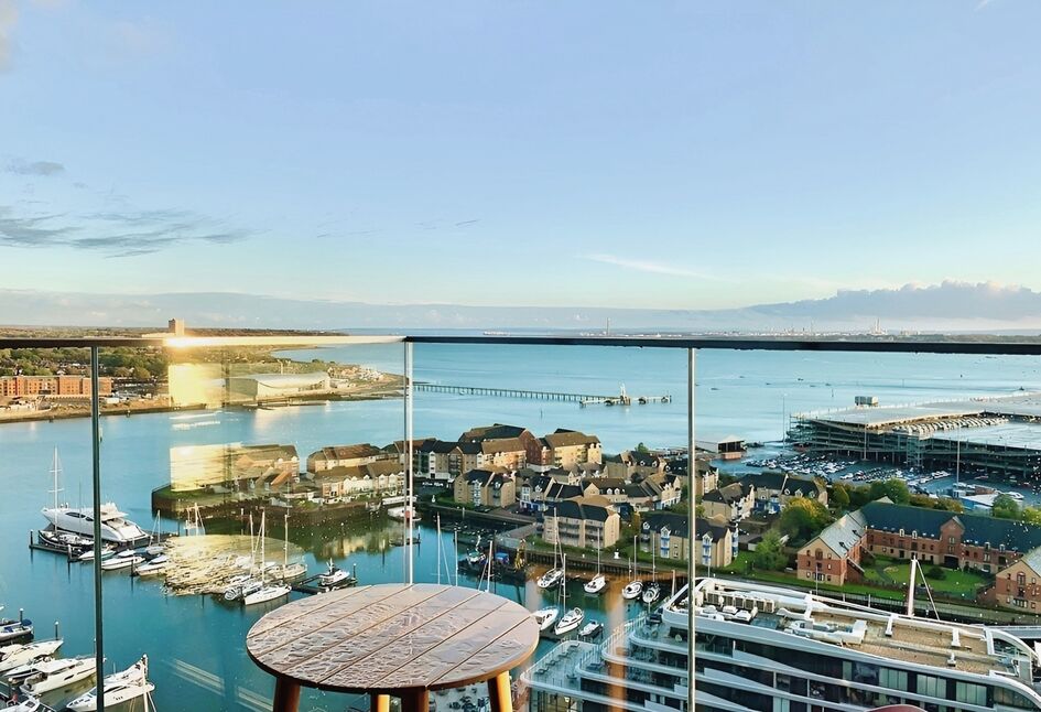 Flat Ocean Way in Southampton