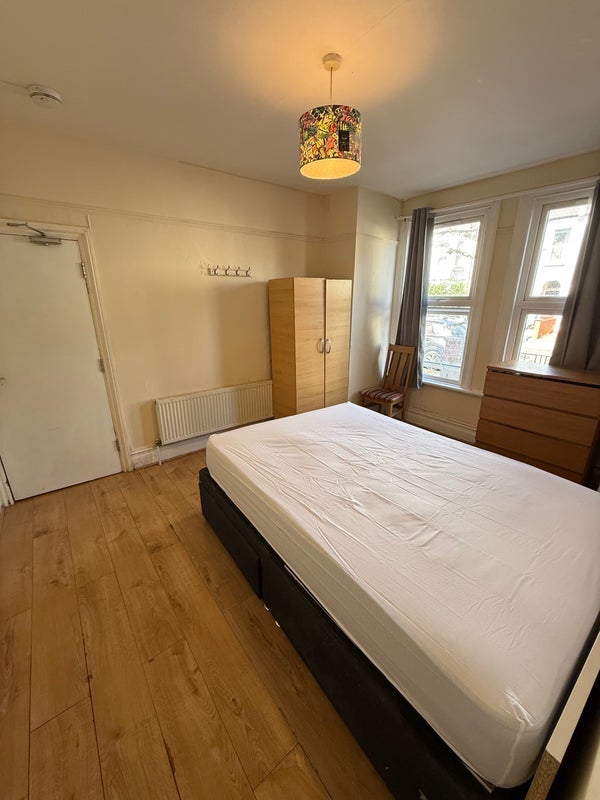 Room Stanhope Gardens in Greater London