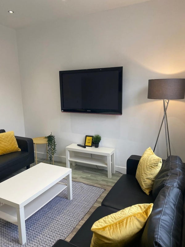 Room Priestley Street in Sheffield