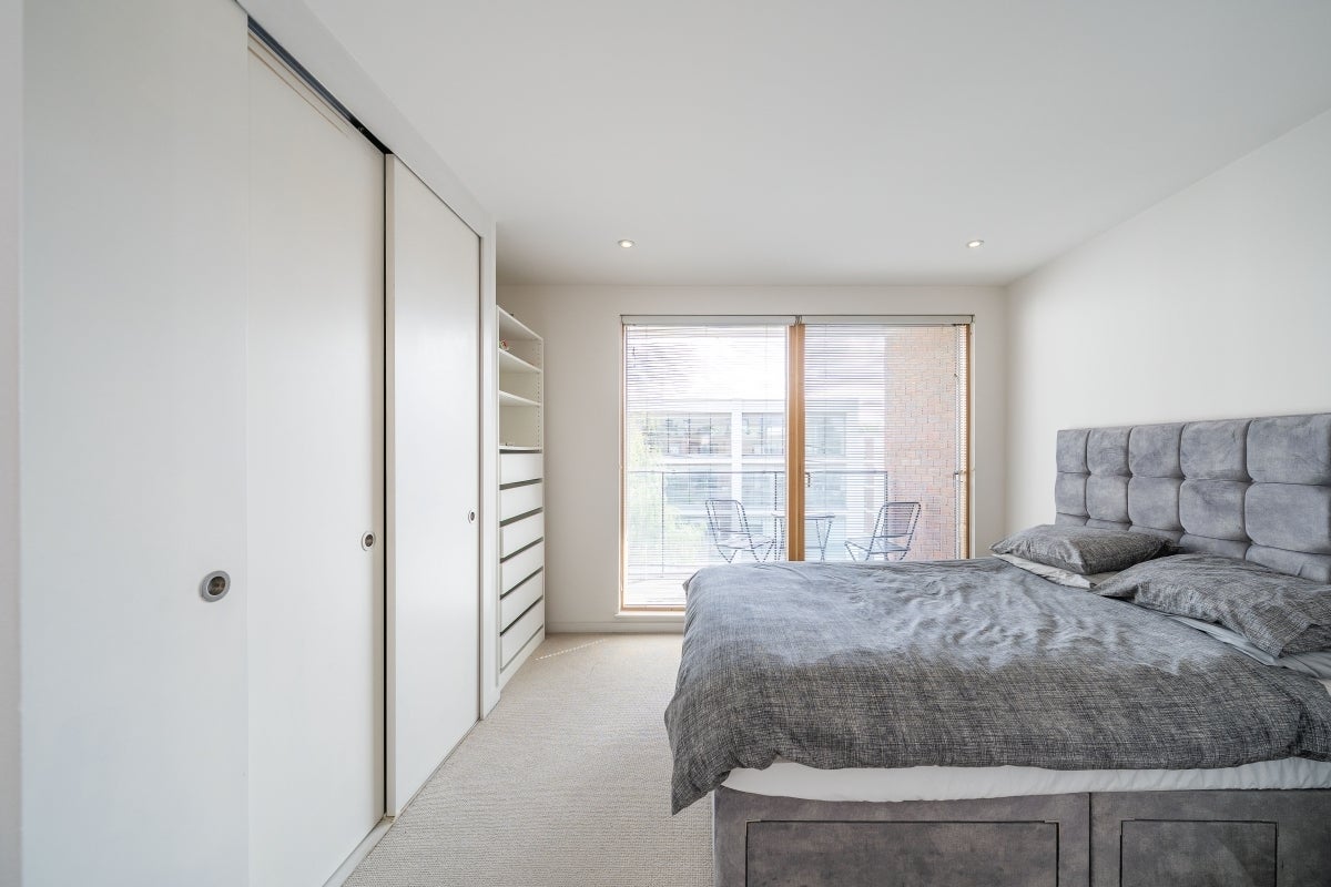 Flat Grafton Square in Greater London