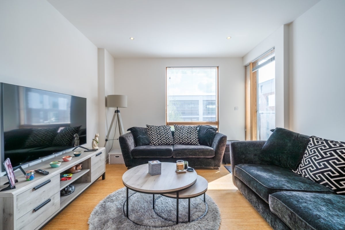 Flat Grafton Square in Greater London