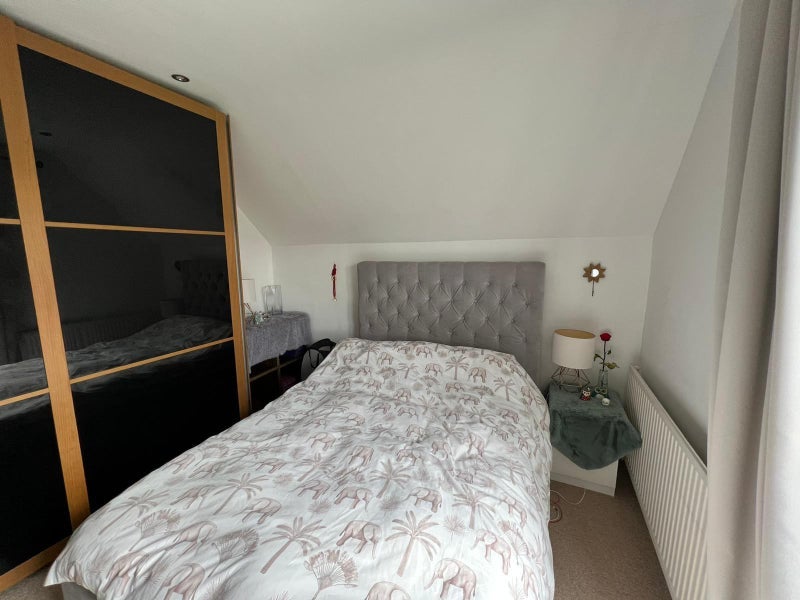 Room Gordon Road in Greater London