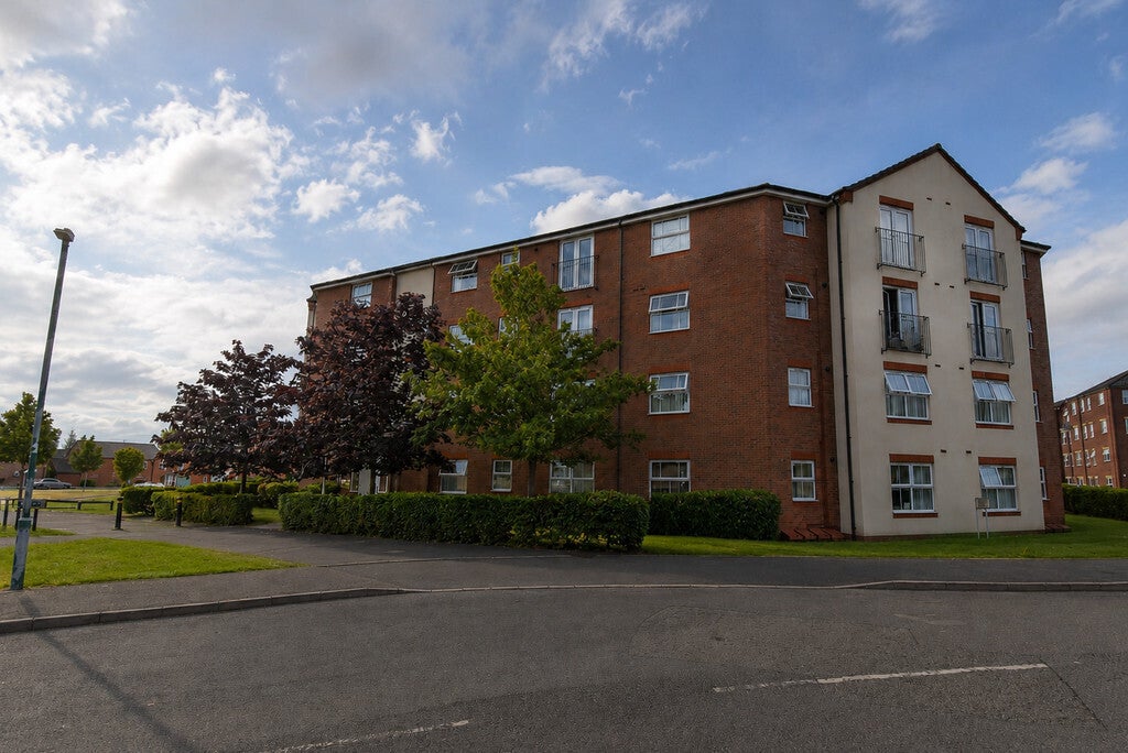 Flat Wharf Lane in Metropolitan Borough of Solihull