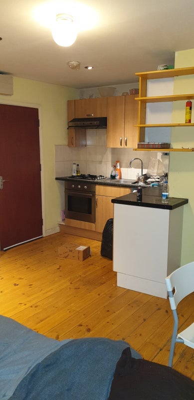 Flat Essex Road in Greater London