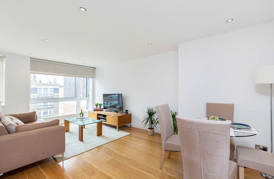 Flat York Terrace West in City of Westminster