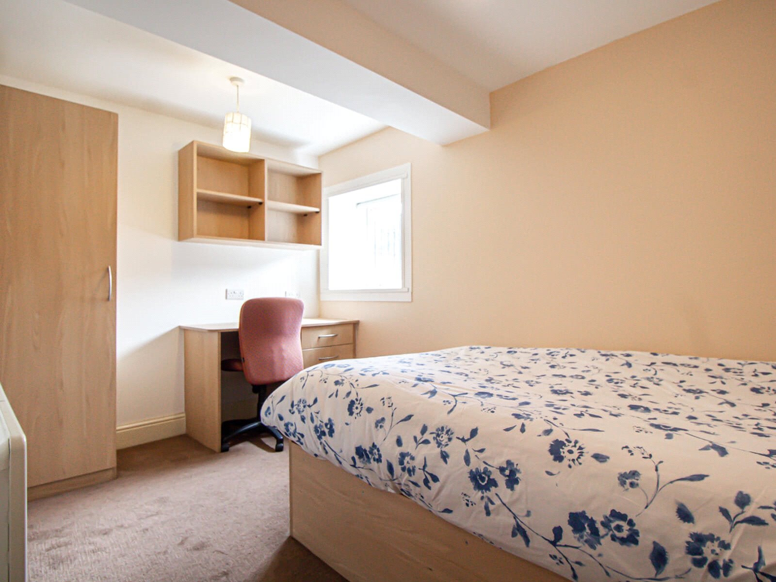 Room Hyde Terrace in Leeds