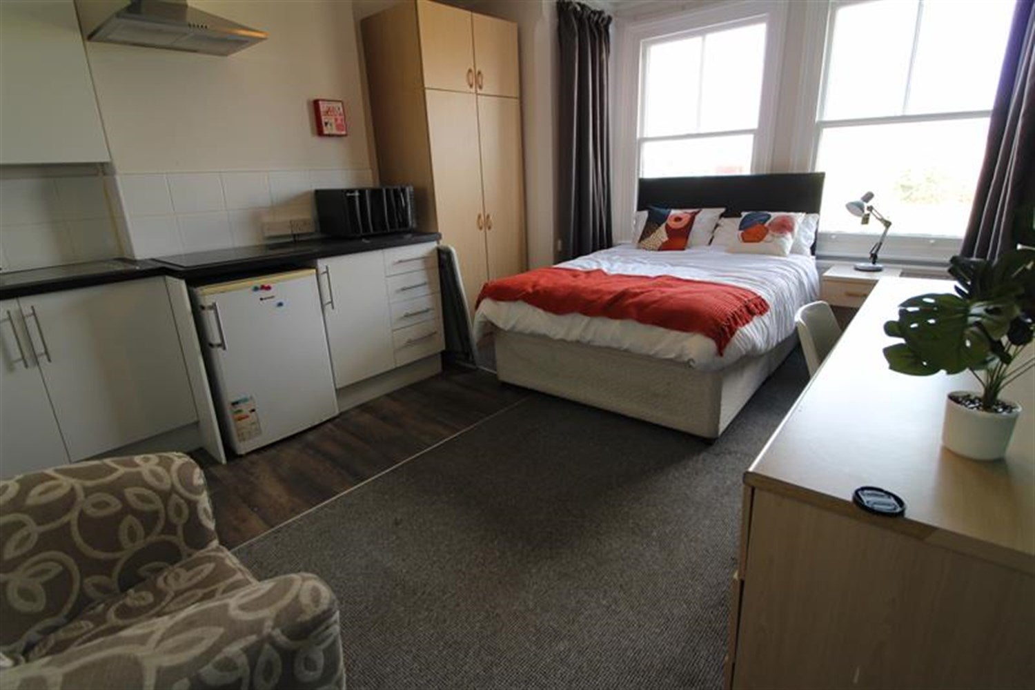 Room Morgan Road in Reading