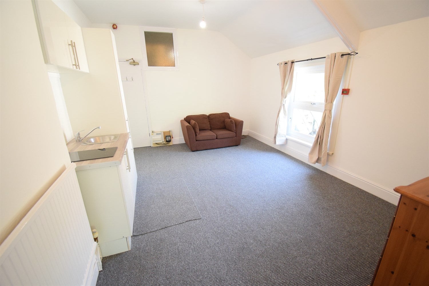 Room Howard Gardens in Cardiff