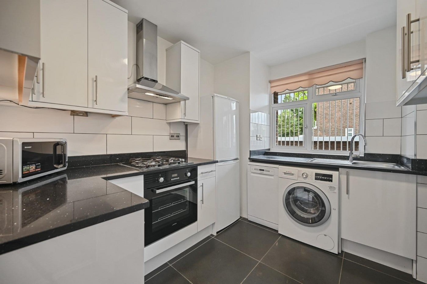 Flat Loudoun Road in City of Westminster