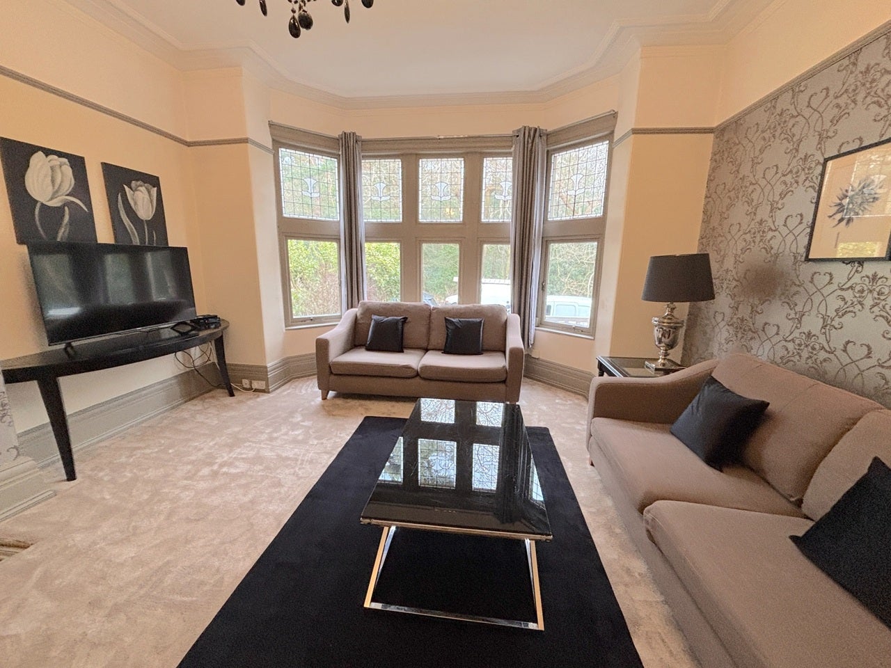Flat Harlow Moor Drive in Harrogate