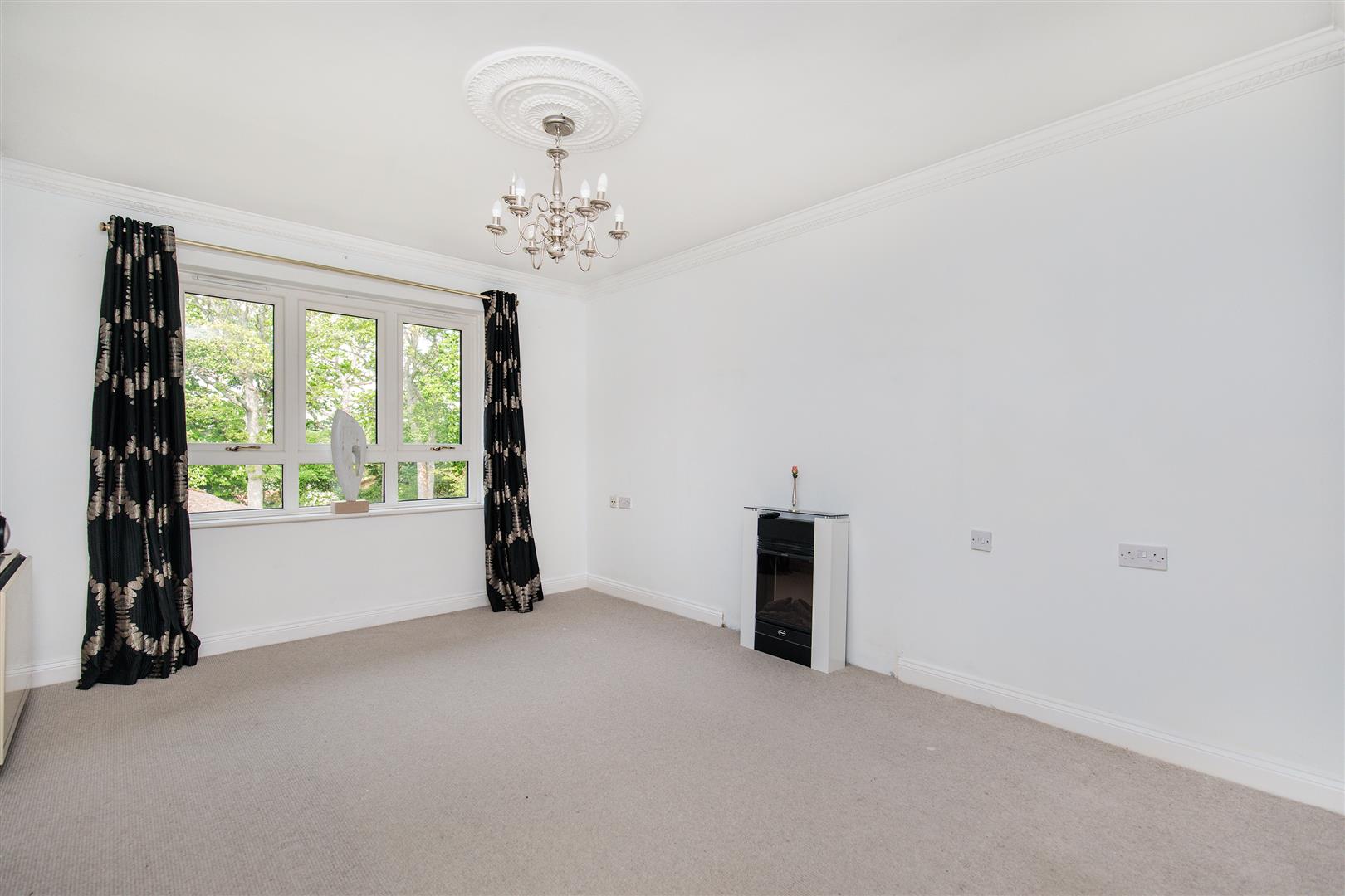 Flat Adderstone Crescent in Newcastle upon Tyne