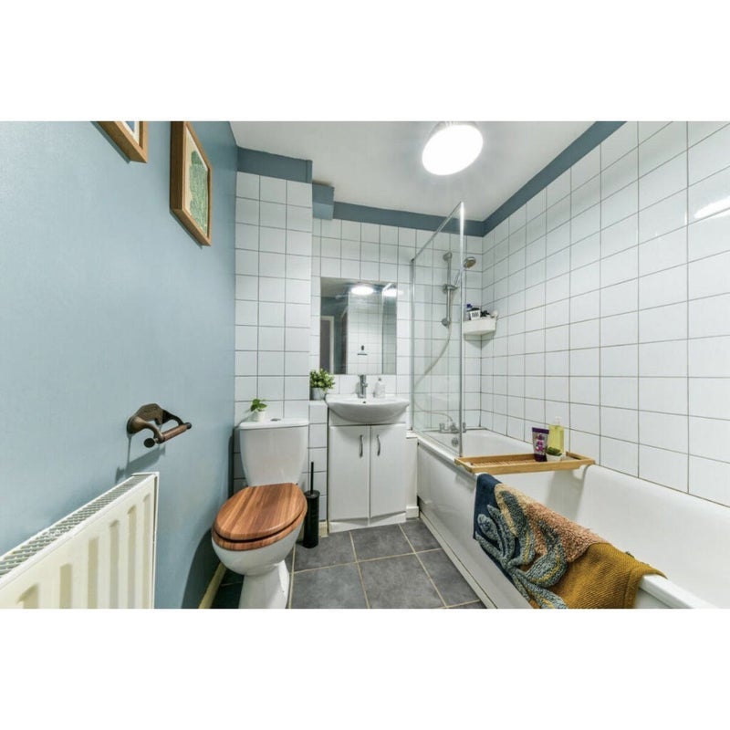 Room Eglinton Road in Greater London
