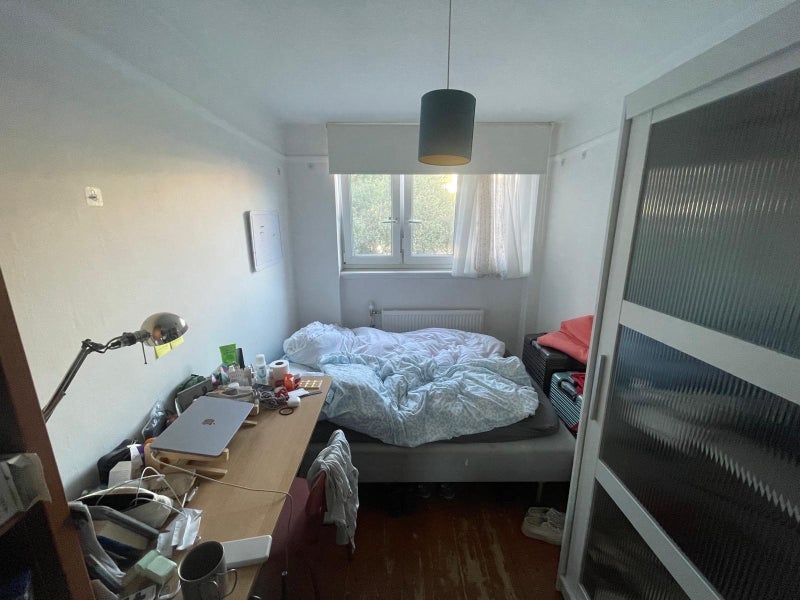 Room Lever Street in Greater London