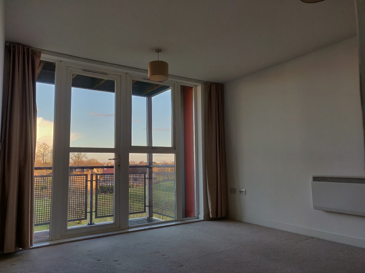 Flat Craneford Way in Greater London