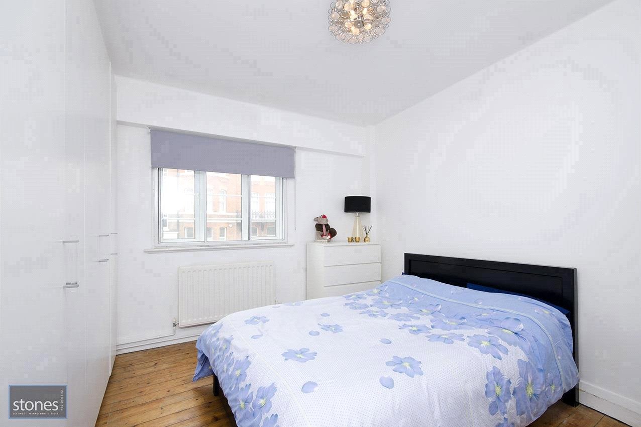 Flat West End Lane in Greater London