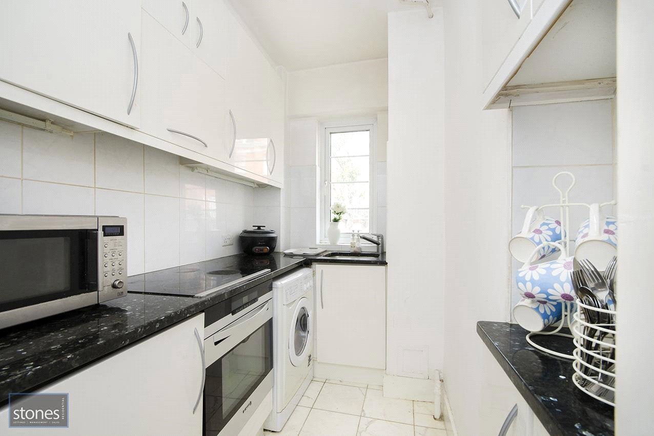 Flat West End Lane in Greater London