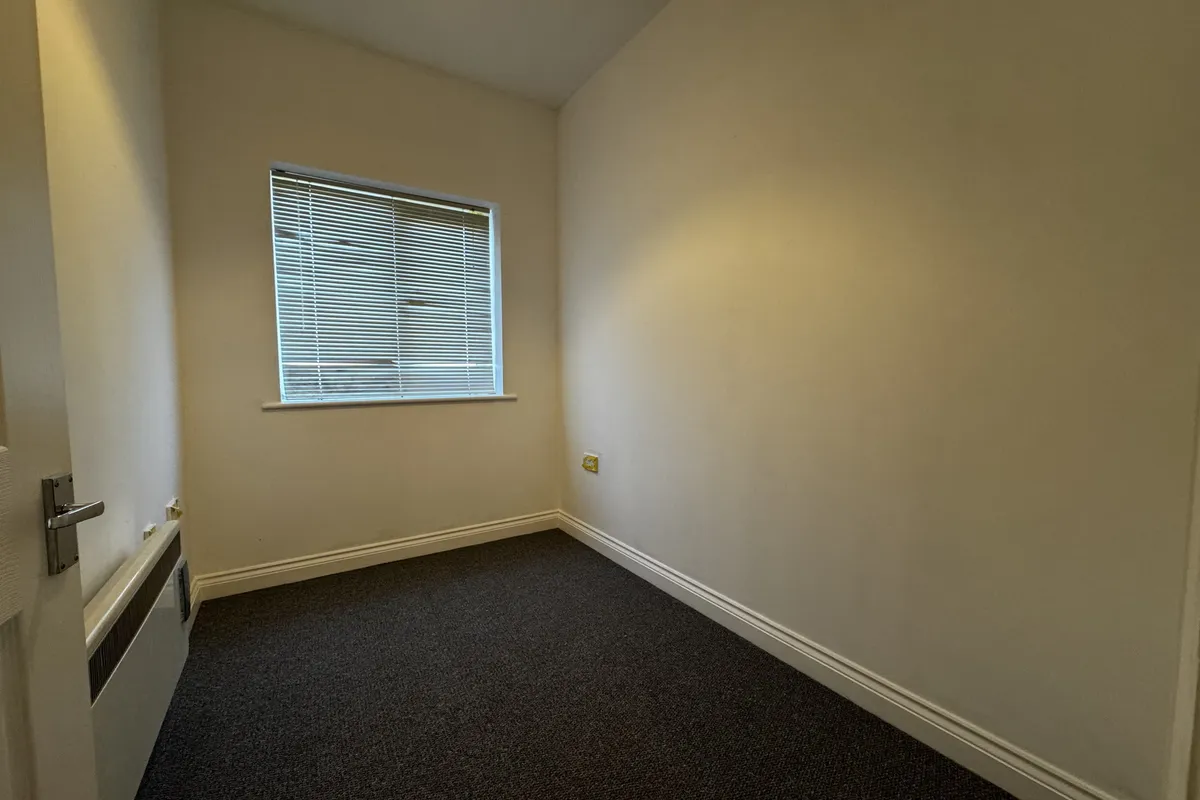 Flat Addington Road in Irthlingborough