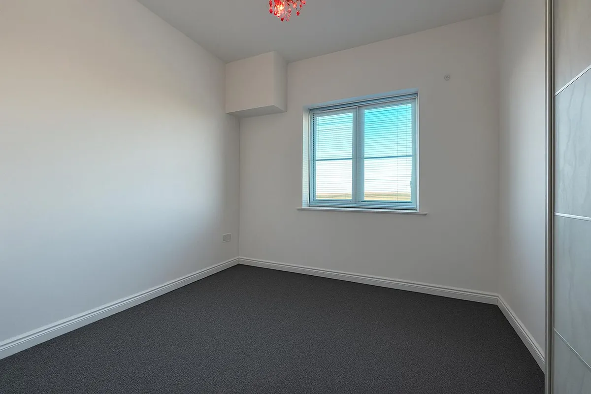Flat Addington Road in Irthlingborough
