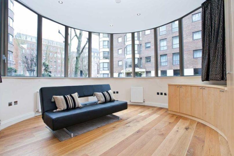 Flat Queen's Terrace in City of Westminster