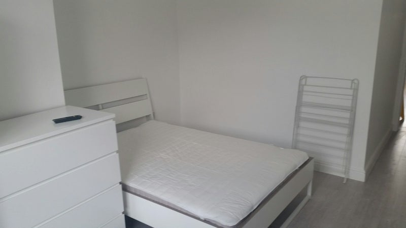 Room Wood Street in Bolton