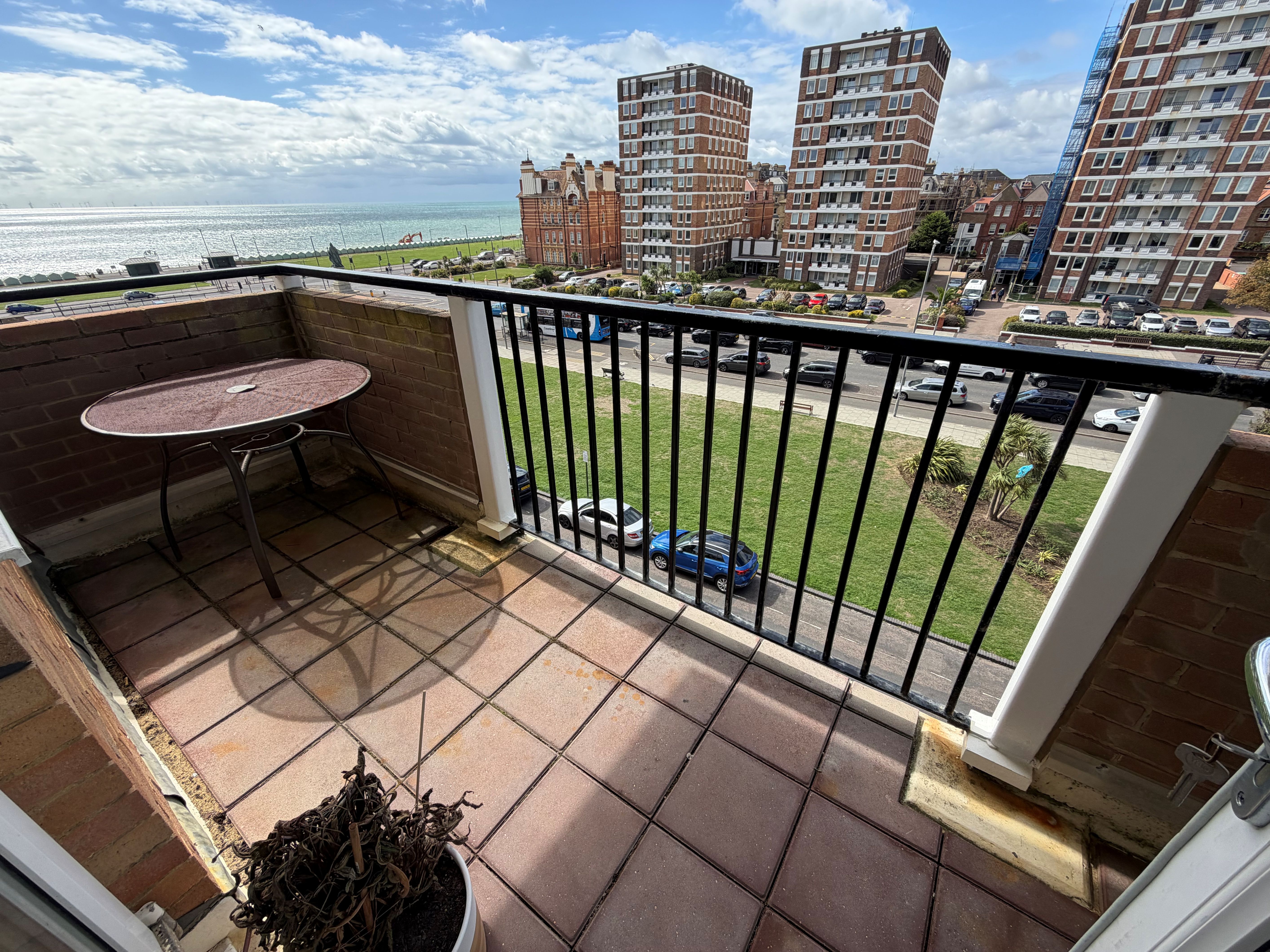Flat Grand Avenue in Portslade by Sea