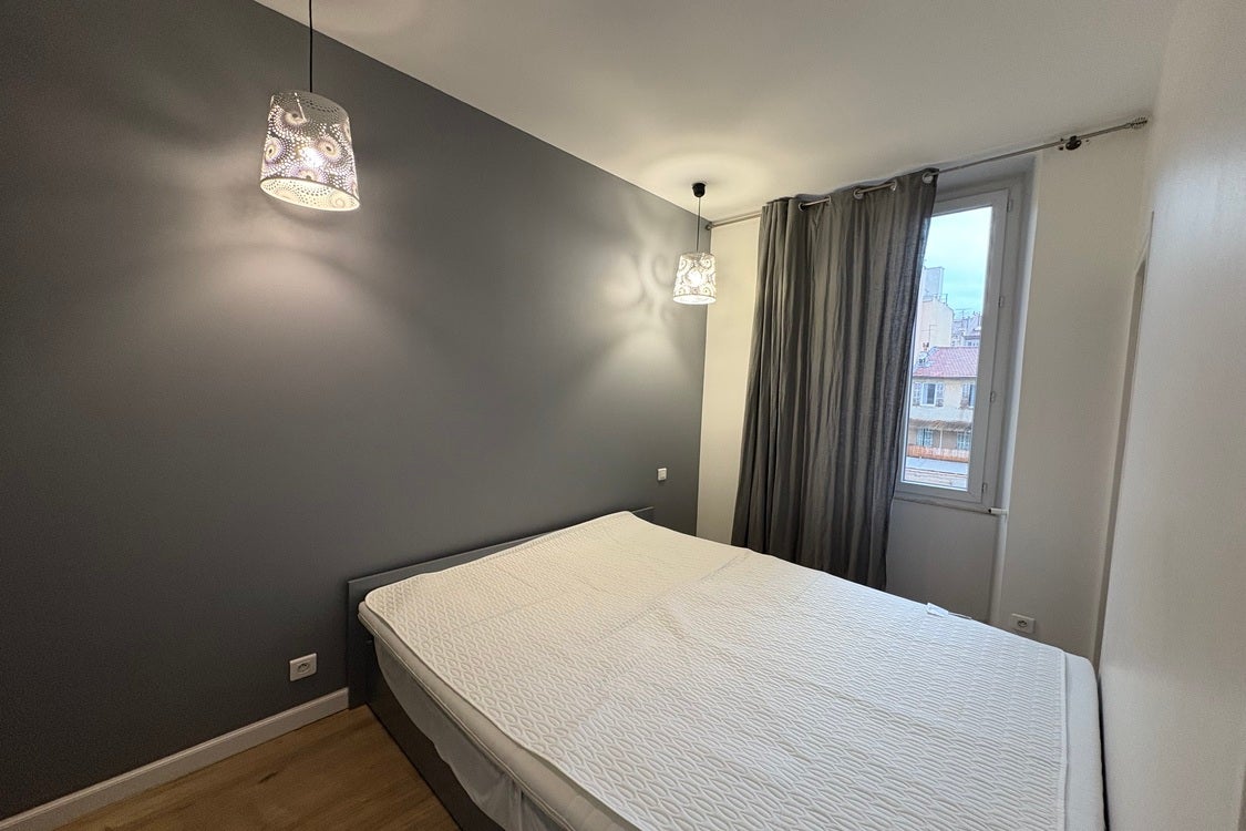 Flat Rue Sainte-Cécile in Marseille