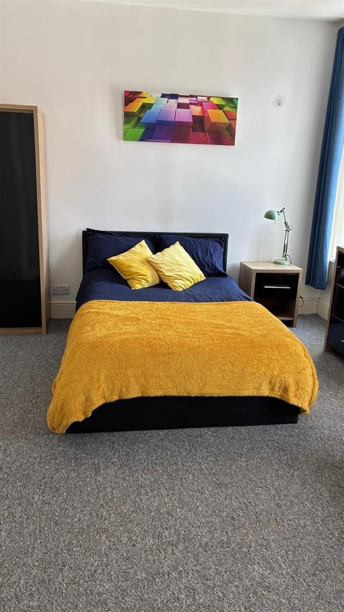 Room Sherburn Street in Hull