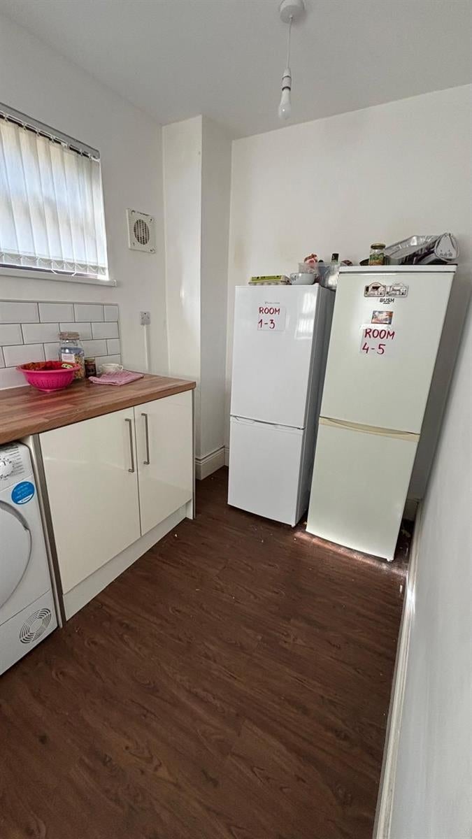 Room Sherburn Street in Hull