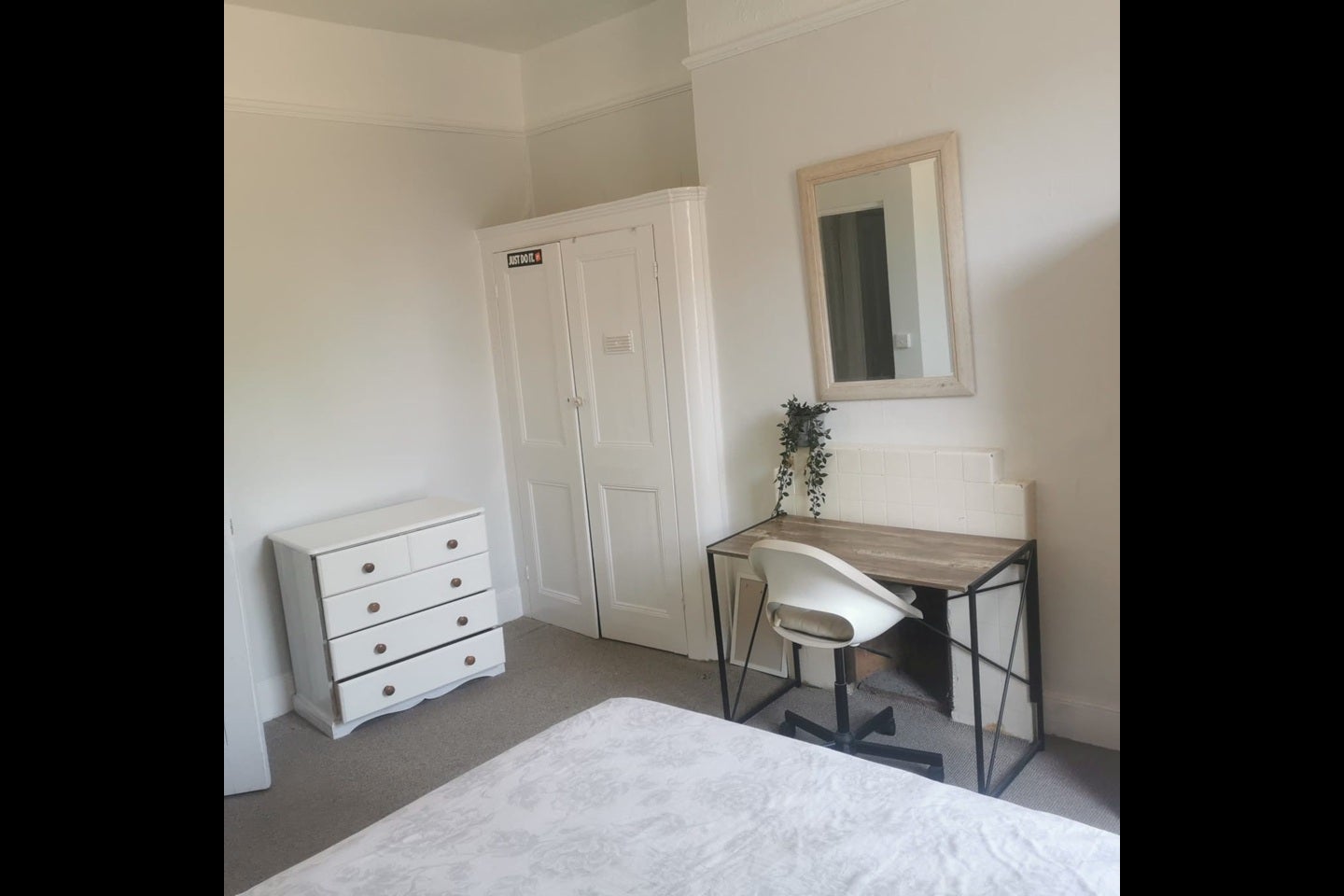 Room Hither Green Lane in Greater London