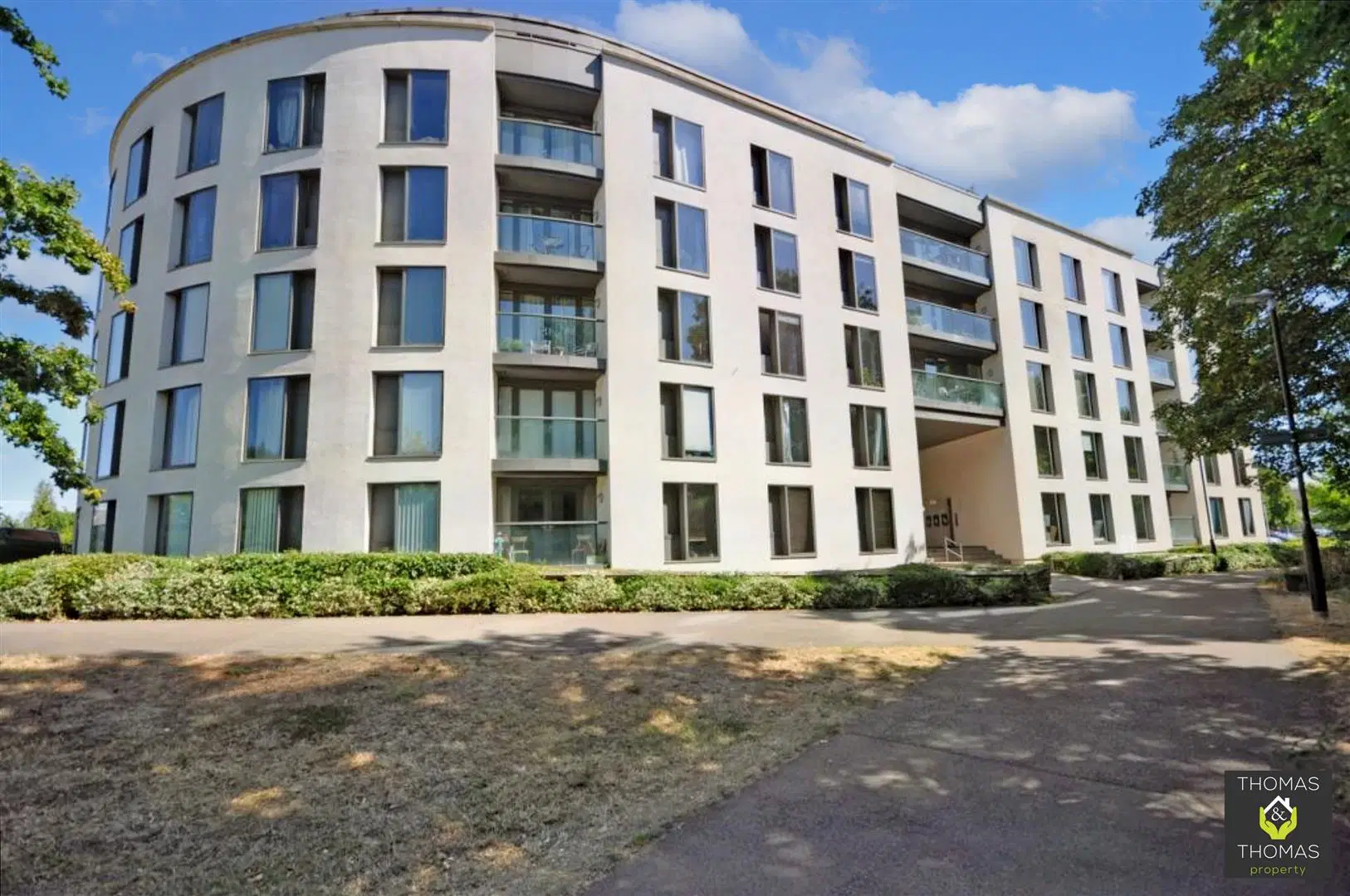 Flat Honeybourne Way in Cheltenham