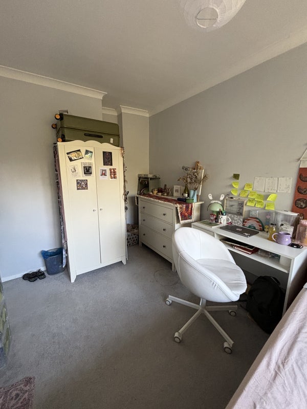 Room Cortis Road in Greater London