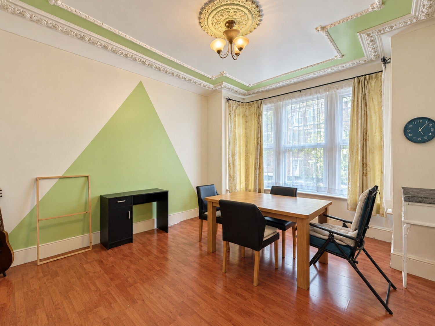 Flat St Leonards Road in Southend-on-Sea